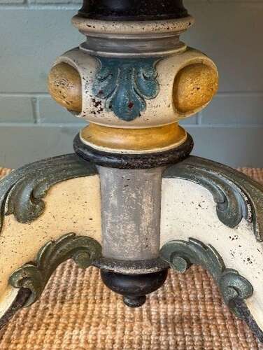 Hand Decorated Circular Victorian Tilt Top Dining/hall Table